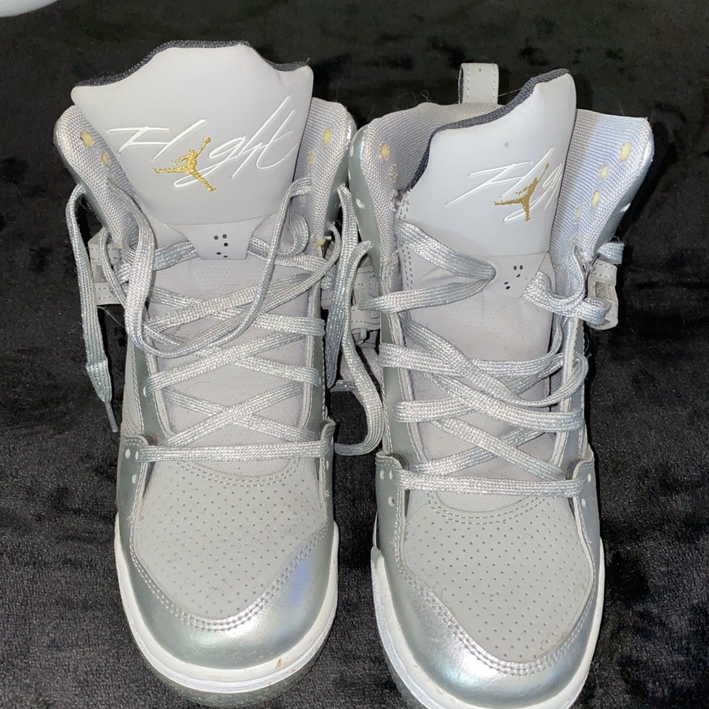 Girls Jordan Flights